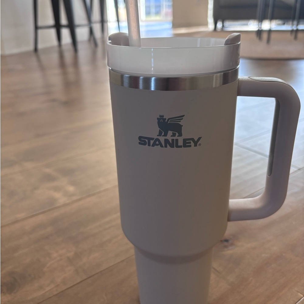 Stanley Classic White Tumbler with Handle